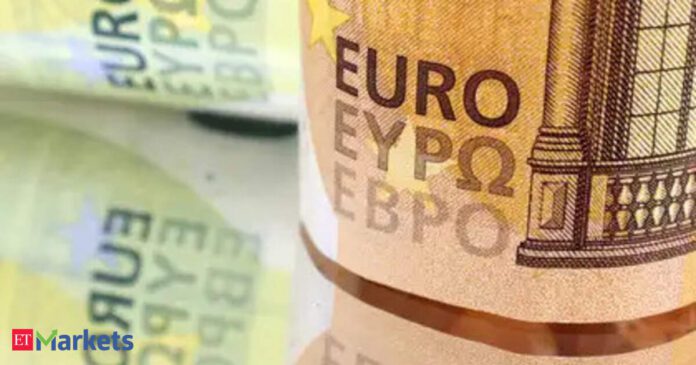 Euro zone bond yields steady ahead of expected Fed rate cut