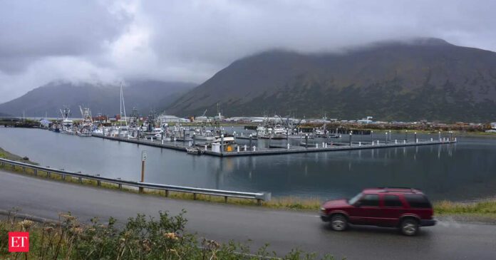 Alaska issued tsunami advisory after 7.8 magnitude Russian earthquake as California and Hawaii monitor threat