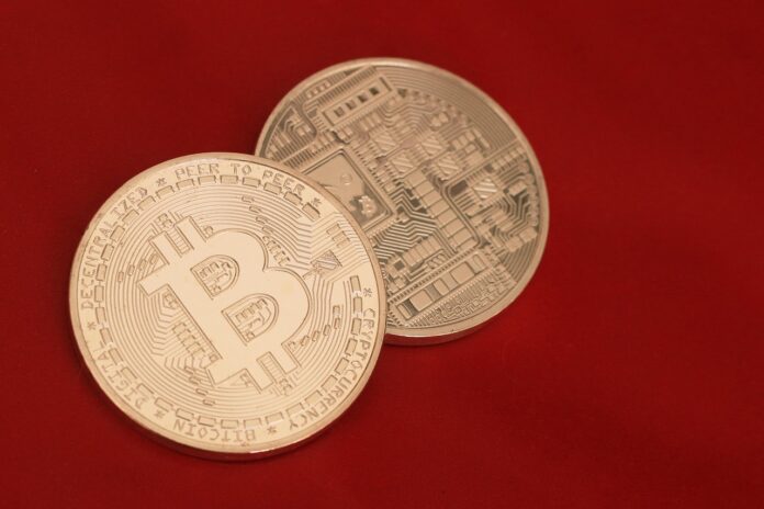 Bitcoin Price Forms Bearish Evening Star Pattern On Weekly Chart, But Can Price Go Below $100,000?