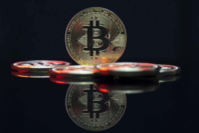 $15M In Bitcoin Awakens From 10-Yr Slumber as BTC Hits $116K