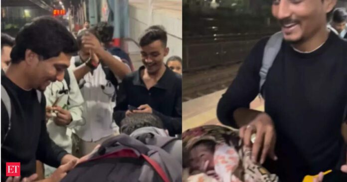 'Ladka hua hai': Mumbai local commuter becomes real-life Rancho from '3 Idiots', helps deliver baby at 1 am