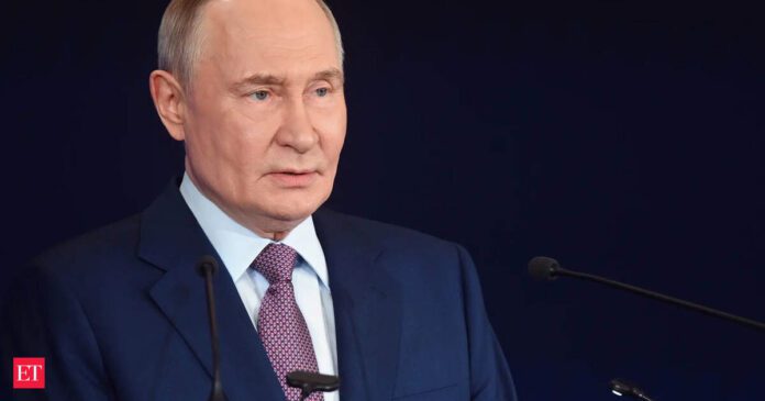 Russia's response to Ukrainian strikes with Western weapons will be overwhelming: Putin